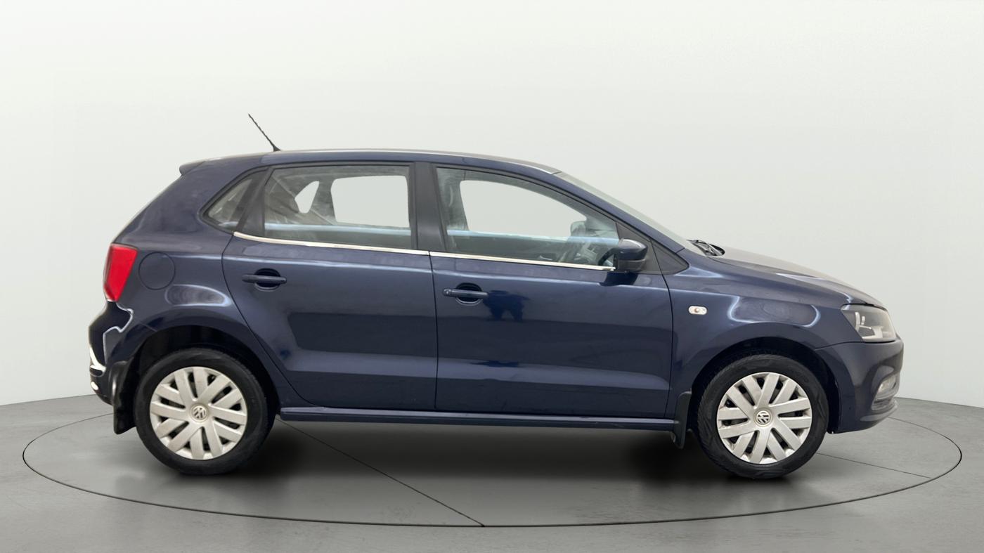 2015 Volkswagen Polo COMFORTLINE 1.2L, Petrol, Manual, 57,450 km, Right Side View