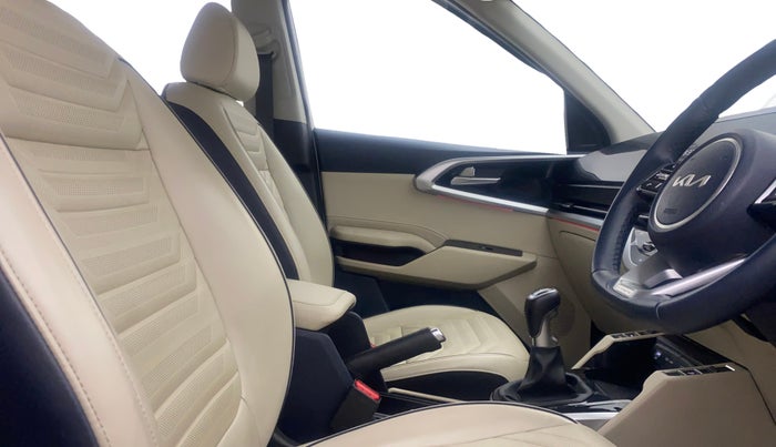 2022 KIA CARENS LUXURY 1.5 DIESEL 7 STR, Diesel, Manual, 22,170 km, Right Side Front Door Cabin