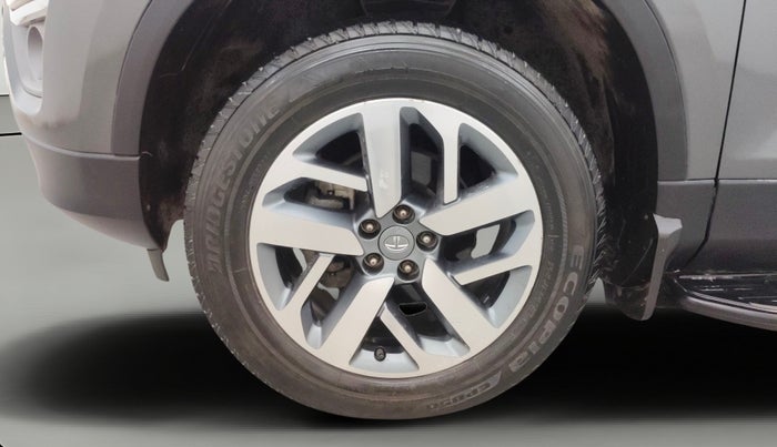 2023 Tata Safari XZ PLUS, Diesel, Manual, 21,229 km, Left Front Wheel