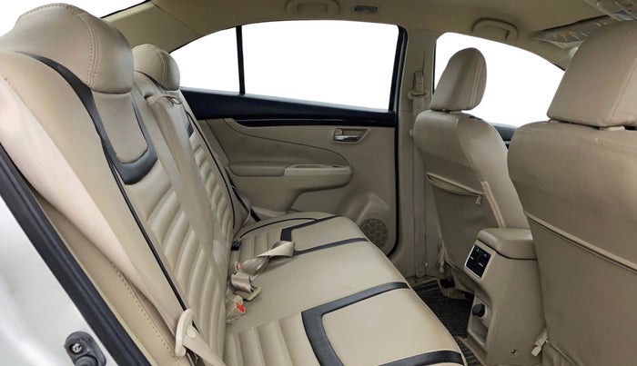 2016 Maruti Ciaz ZXI, Petrol, Manual, 54,723 km, Right Side Rear Door Cabin