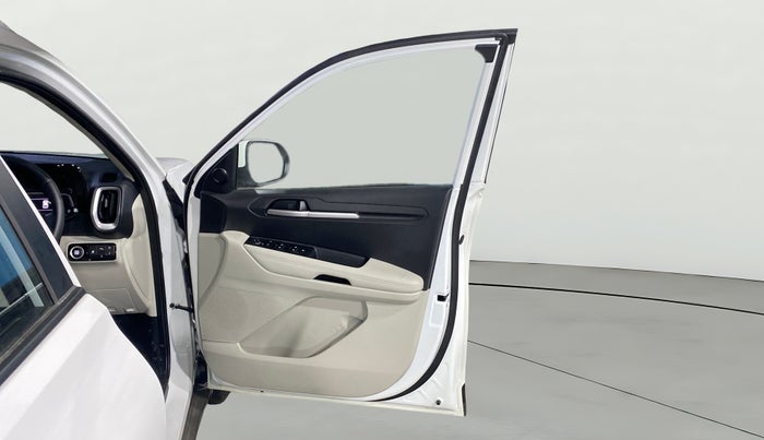 2025 KIA SONET HTK PLUS 1.2 PETROL MT, Petrol, Manual, 1,804 km, RHS Front Door