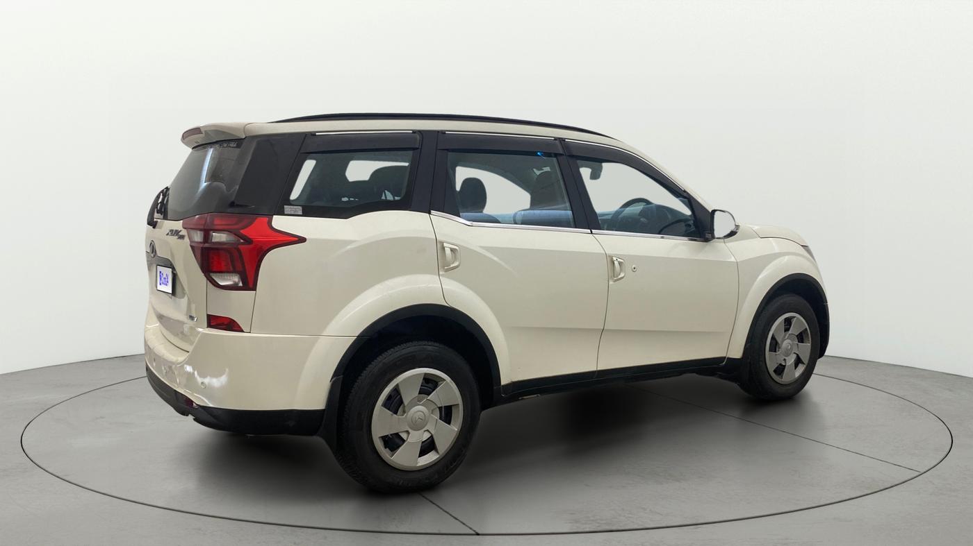 2020 Mahindra XUV500 W7, Diesel, Manual, 62,010 km, Right Back Diagonal