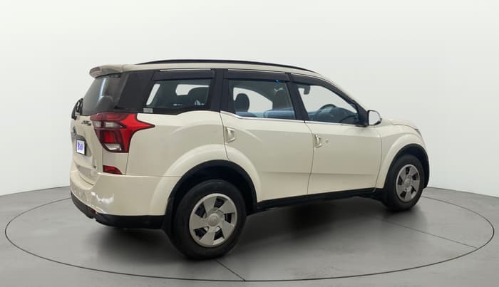 2020 Mahindra XUV500 W7, Diesel, Manual, 61,904 km, Right Back Diagonal