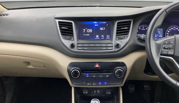 2017 Hyundai Tucson 2WD MT PETROL, Petrol, Manual, 72,220 km, Air Conditioner