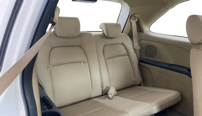 2014 Honda Mobilio 1.5L I-DTEC S, Diesel, Manual, 1,02,157 km, Third Seat Row ( optional )