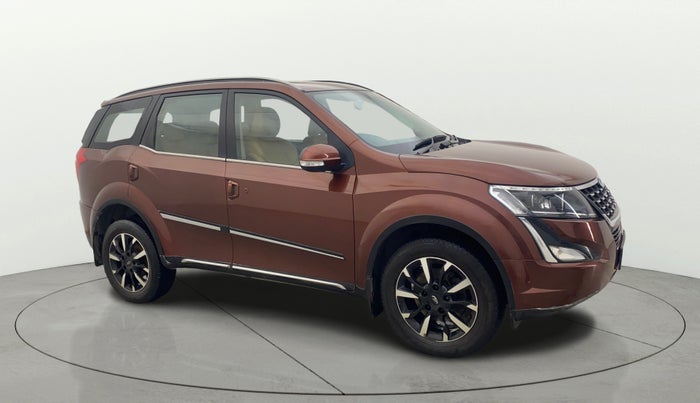2018 Mahindra XUV500 W11, Diesel, Manual, 52,365 km, Right Front Diagonal