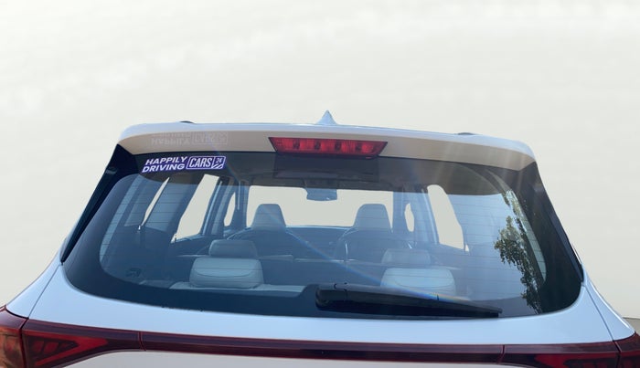 2022 KIA CARENS LUXURY PLUS 1.4 PETROL 7 STR, Petrol, Manual, 25,165 km, Rear Windshield