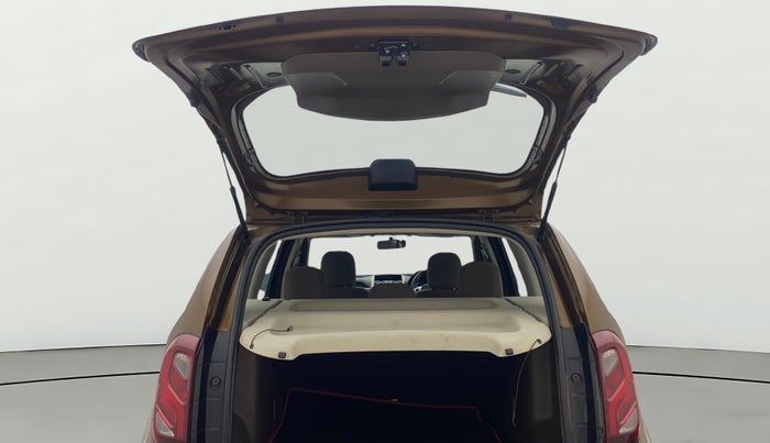 2018 Renault Duster 110 PS RXZ DIESEL, Diesel, Manual, 1,23,091 km, Boot Door Open