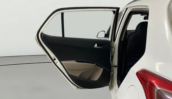 2016 Hyundai Grand i10 SPORTZ 1.2 KAPPA VTVT, CNG, Manual, 83,573 km, LHS Rear Door