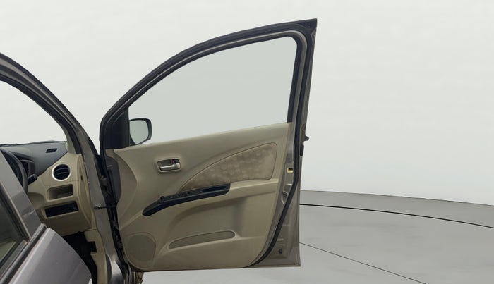 2014 Maruti Celerio ZXI, Petrol, Manual, 77,885 km, RHS Front Door