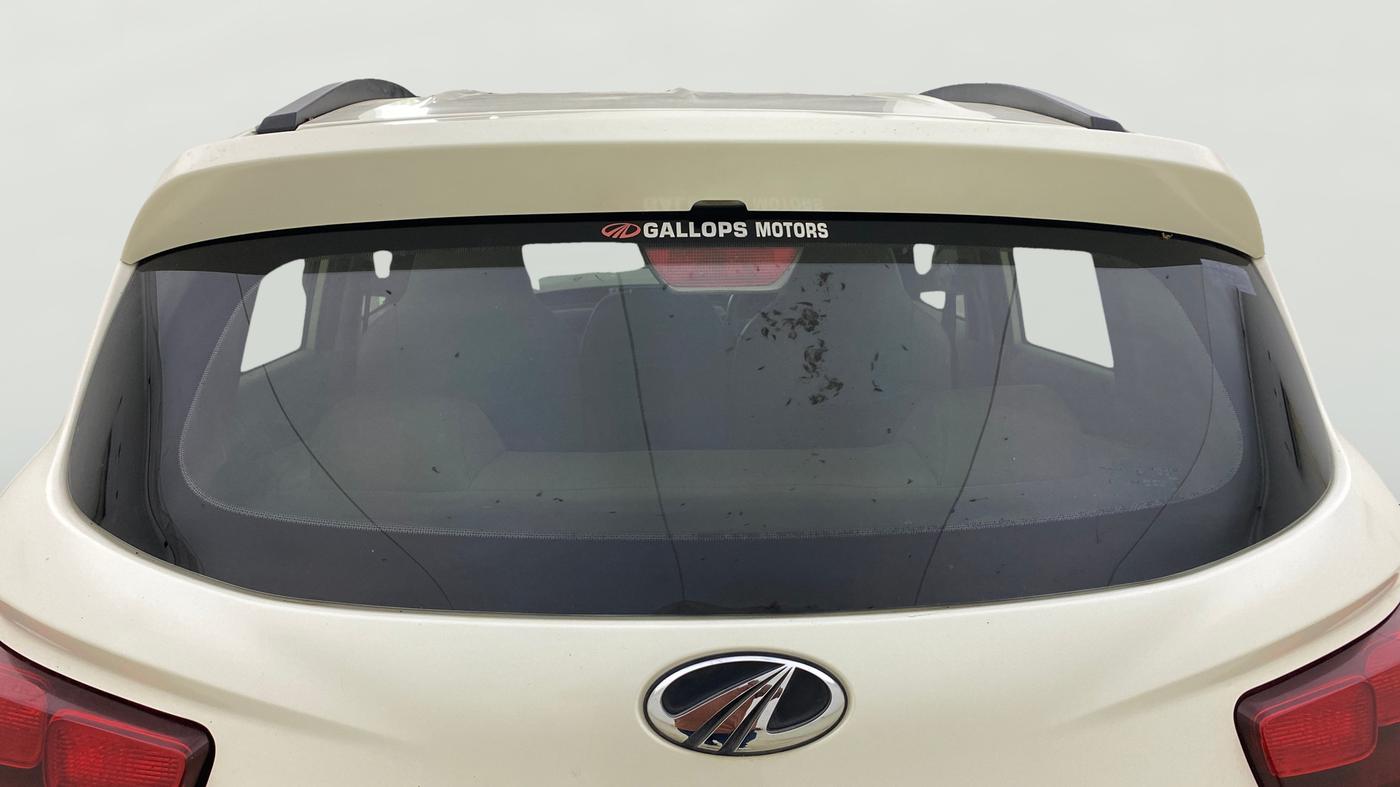 2016 Mahindra Kuv100 K4 6 STR, Petrol, Manual, 31,051 km, Rear Windshield