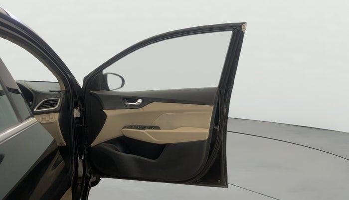 2019 Hyundai Verna 1.6 VTVT SX, Petrol, Manual, 50,472 km, RHS Front Door