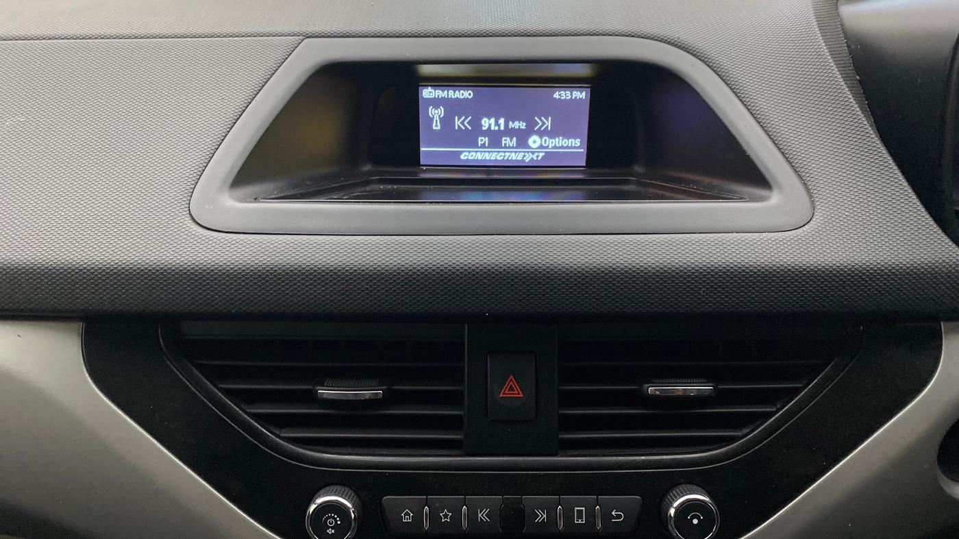 2019 Tata NEXON XM PETROL, Petrol, Manual, 43,724 km, Air Conditioner