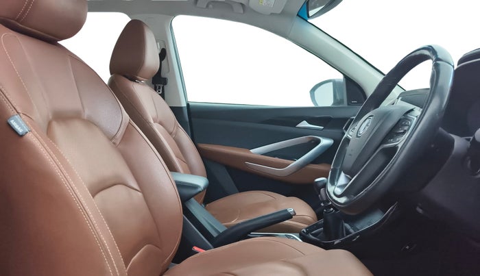 2021 MG HECTOR PLUS SHARP 2.0 DIESEL TURBO MT 6-STR, Diesel, Manual, 46,102 km, Right Side Front Door Cabin