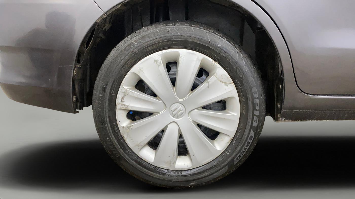 2017 Maruti Ertiga VXI, Petrol, Manual, 74,785 km, Right Rear Wheel