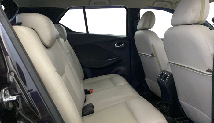 2021 Nissan Kicks XV 1.5, Petrol, Manual, 1,18,335 km, Right Side Rear Door Cabin