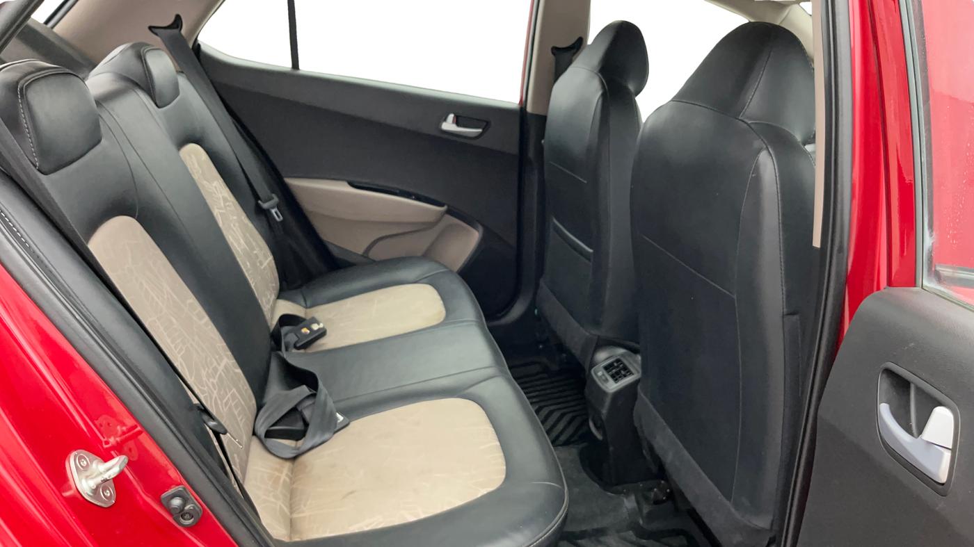 2019 Hyundai Grand i10 SPORTZ 1.2 KAPPA VTVT, Petrol, Manual, 27,881 km, Right Side Rear Door Cabin
