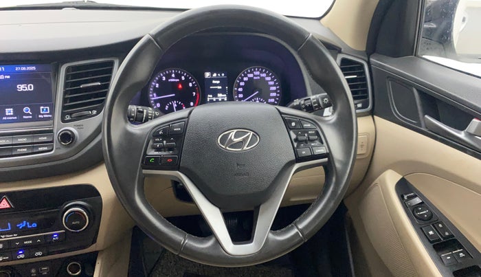 2017 Hyundai Tucson GLS 2WD AT PETROL, Petrol, Automatic, 48,293 km, Steering Wheel Close Up