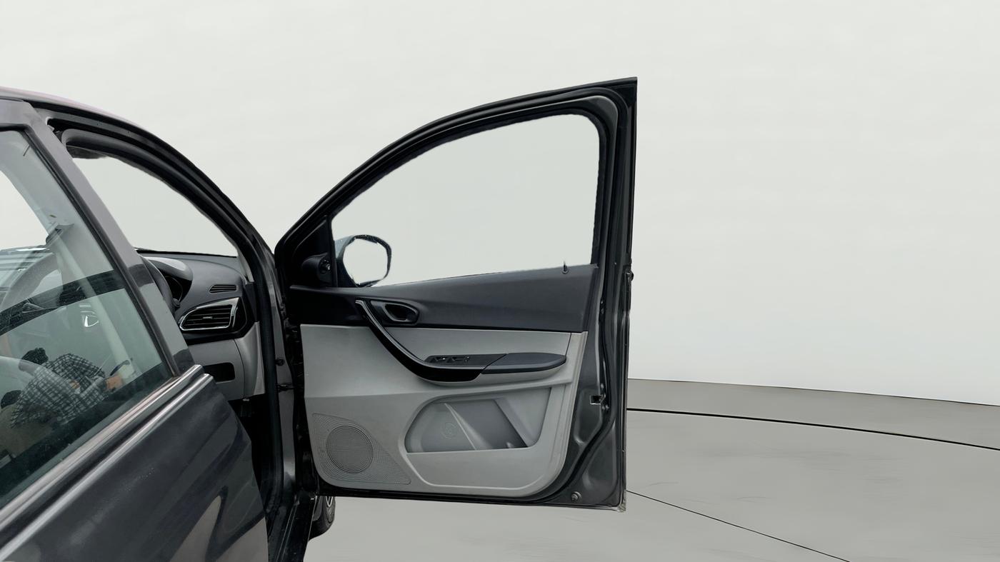2020 Tata Tiago XT PETROL, Petrol, Manual, 69,712 km, RHS Front Door