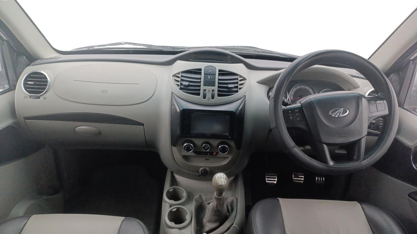 2016 Mahindra NUVOSPORT N8, Diesel, Manual, 1,00,561 km, Dashboard