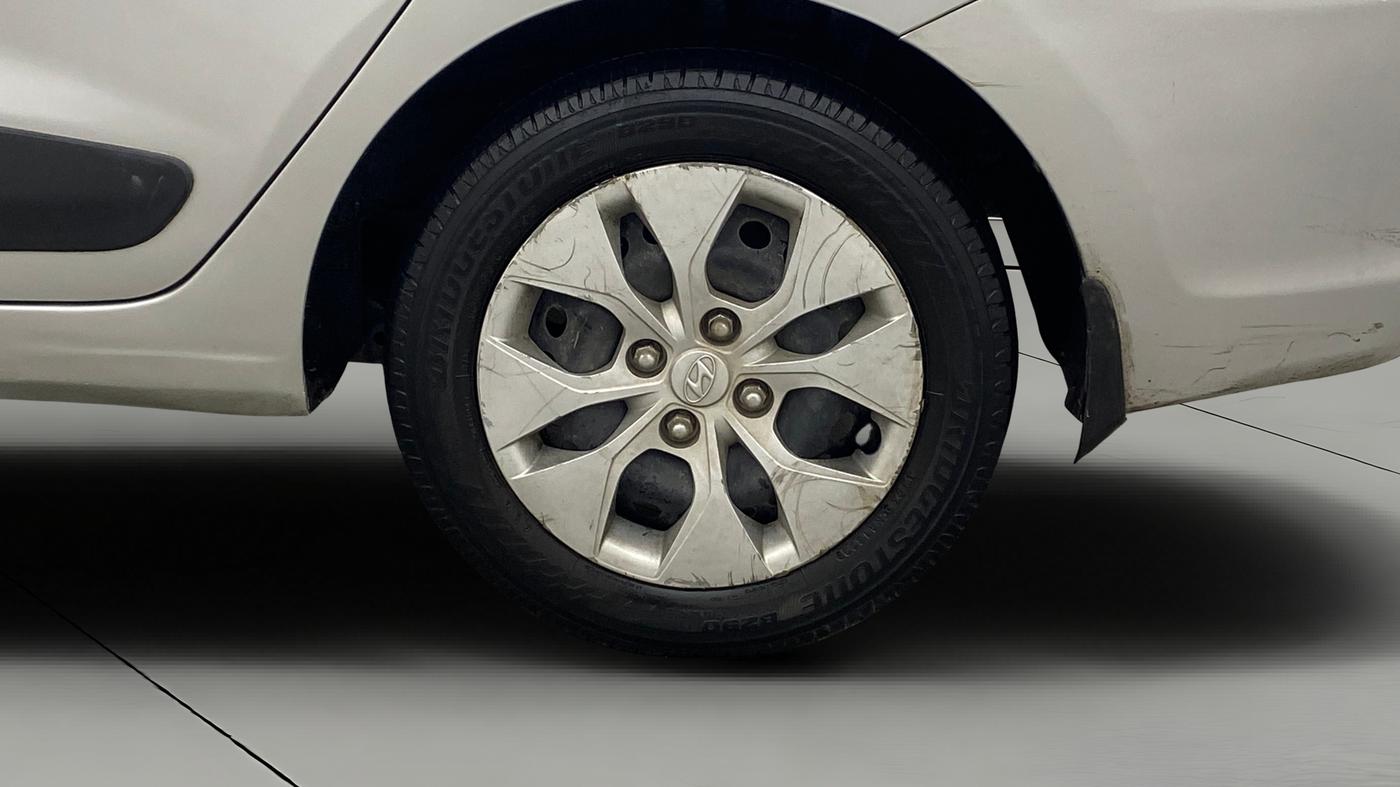 2016 Hyundai Xcent S AT 1.2, Petrol, Automatic, 52,964 km, Left Rear Wheel