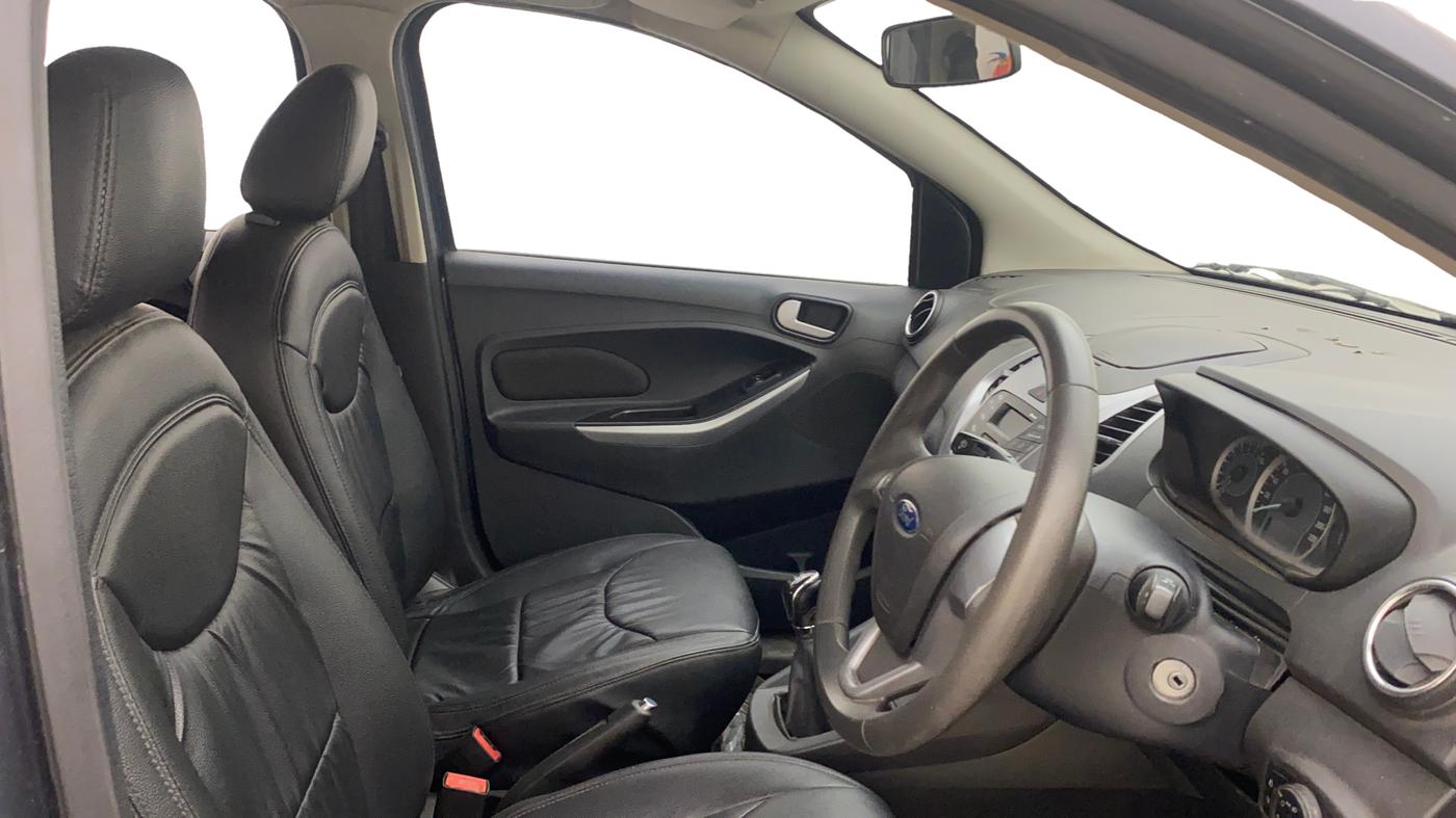 2015 Ford New Figo TREND 1.2 PETROL, Petrol, Manual, 47,154 km, Right Side Front Door Cabin