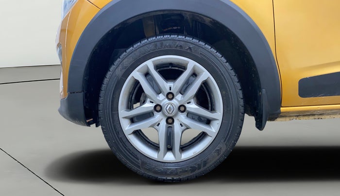 2019 Renault TRIBER RXZ, Petrol, Manual, 81,825 km, Left Front Wheel