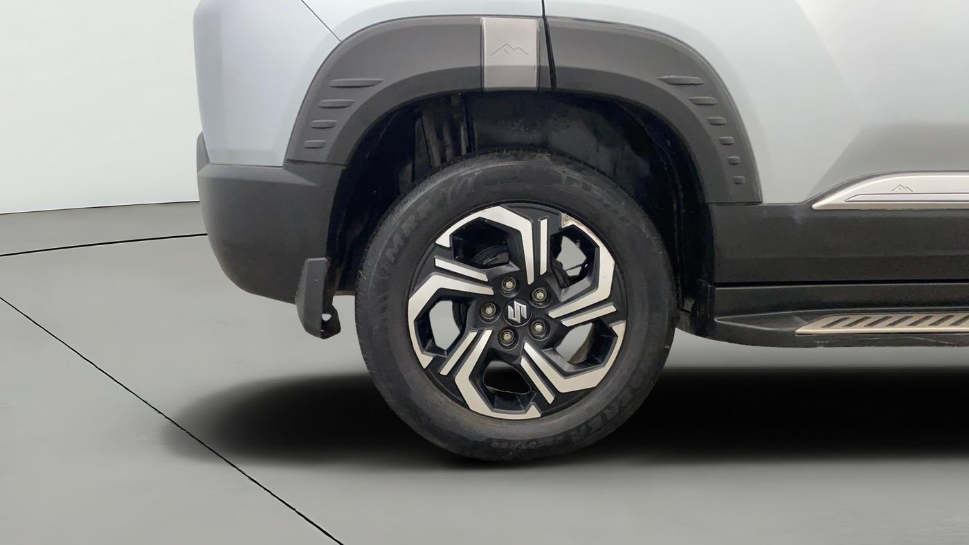 2023 Maruti BREZZA ZXI + SMART HYBRID, Petrol, Manual, 51,975 km, Right Rear Wheel