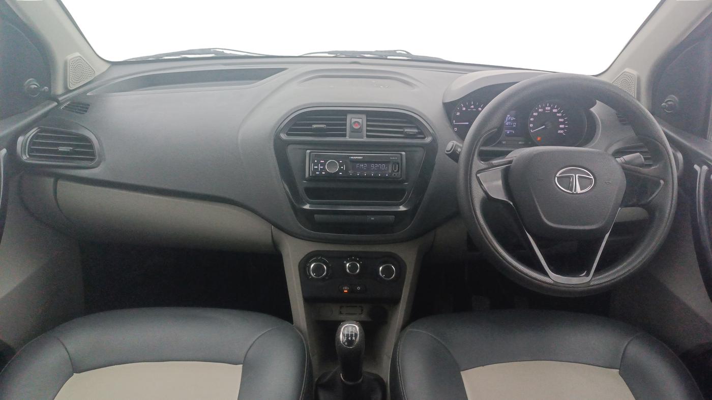 2017 Tata Tiago XM PETROL, Petrol, Manual, 1,07,113 km, Dashboard