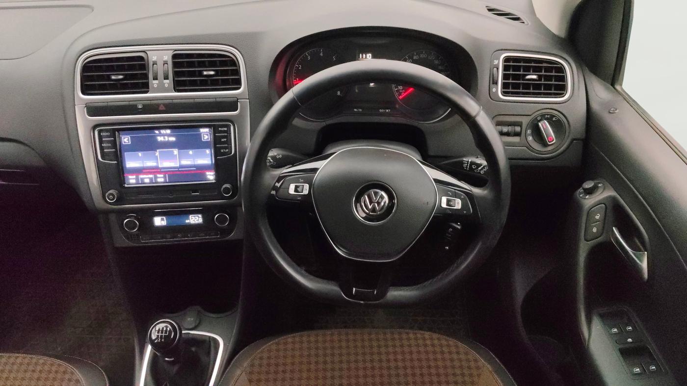 2017 Volkswagen Polo HIGHLINE PLUS 1.2(16 ALLOY, Petrol, Manual, 20,682 km, Steering Wheel Close Up