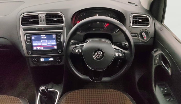 2017 Volkswagen Polo HIGHLINE PLUS 1.2(16 ALLOY, Petrol, Manual, 20,682 km, Steering Wheel Close Up