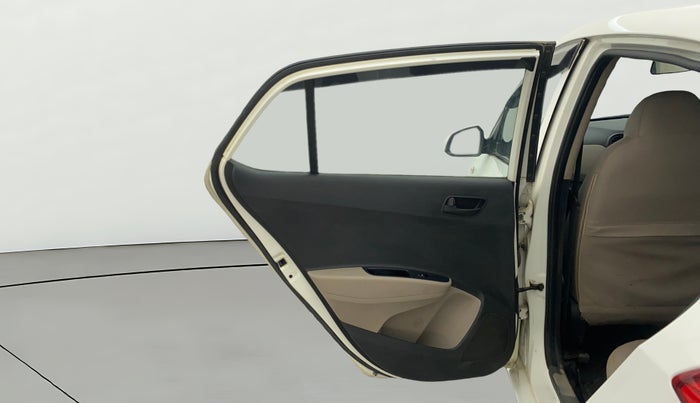 2015 Hyundai Grand i10 MAGNA 1.2 KAPPA VTVT, CNG, Manual, 1,13,214 km, LHS Rear Door