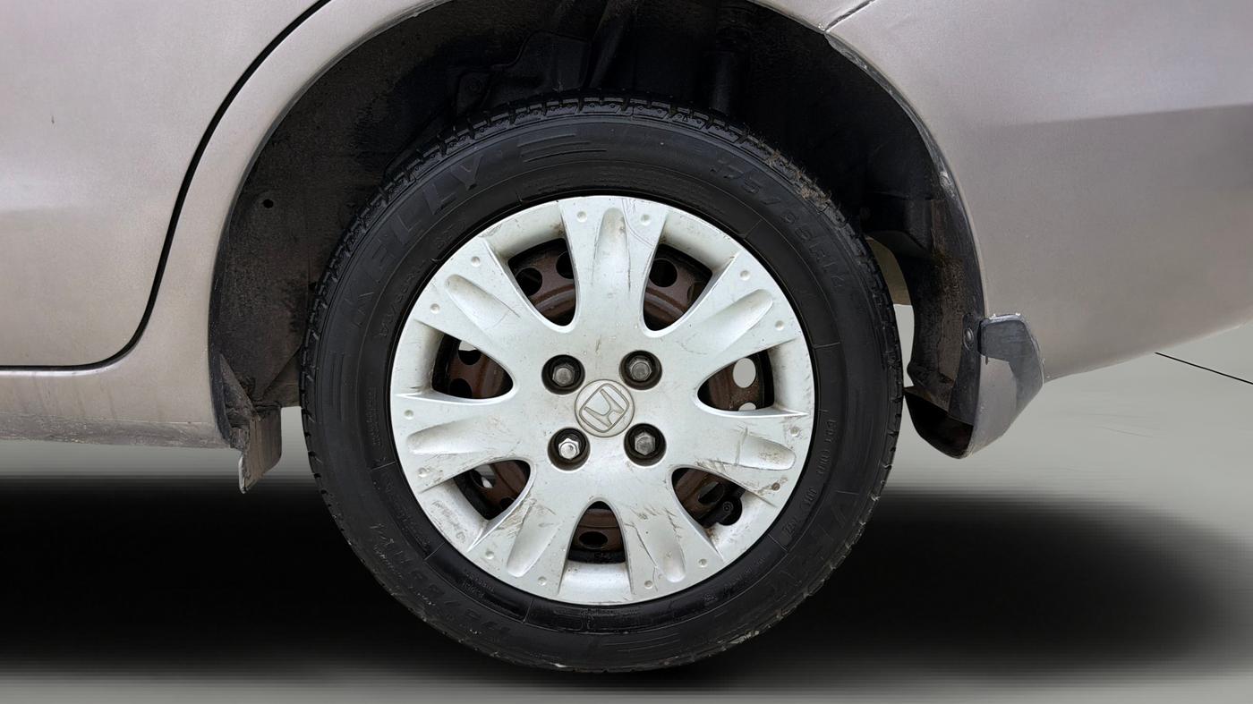 2013 Honda Amaze 1.2L I-VTEC S, Petrol, Manual, 65,948 km, Left Rear Wheel