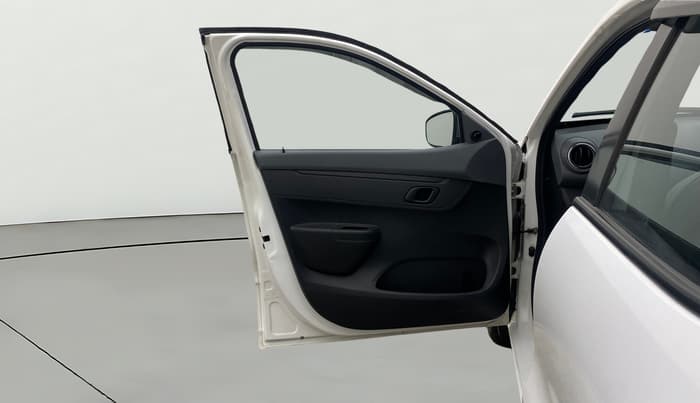 2021 Renault Kwid RXT 1.0 AMT (O), Petrol, Automatic, 31,286 km, LHS Front Door