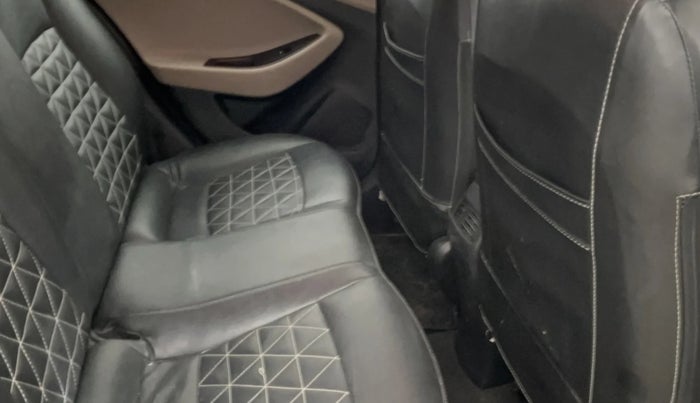 2015 Hyundai Elite i20 ASTA 1.2, Petrol, Manual, 54,336 km, Right Side Rear Door Cabin