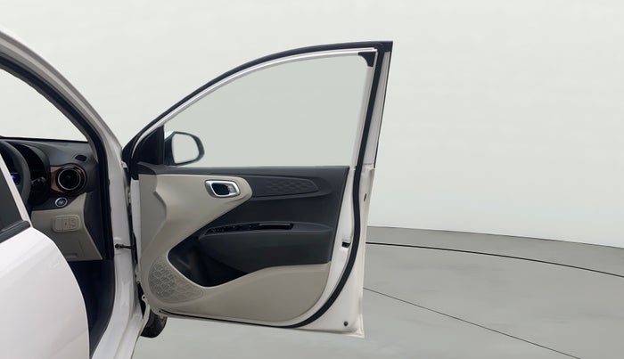 2024 Hyundai AURA SX PLUS 1.2 AMT, Petrol, Automatic, 12,164 km, RHS Front Door