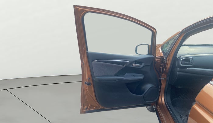 2017 Honda WR-V 1.2L I-VTEC VX MT, CNG, Manual, 1,04,053 km, LHS Front Door