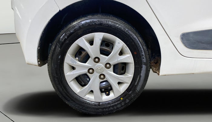 2016 Hyundai Grand i10 SPORTZ 1.2 KAPPA VTVT, CNG, Manual, 83,573 km, Right Rear Wheel