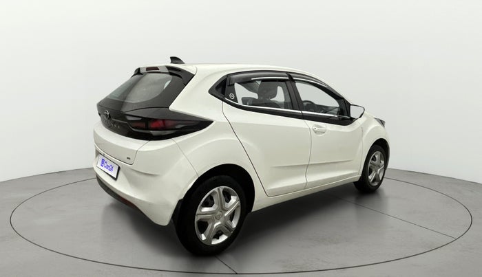 2023 Tata ALTROZ XMA Plus (S) DCT, Petrol, Automatic, 25,446 km, Right Back Diagonal