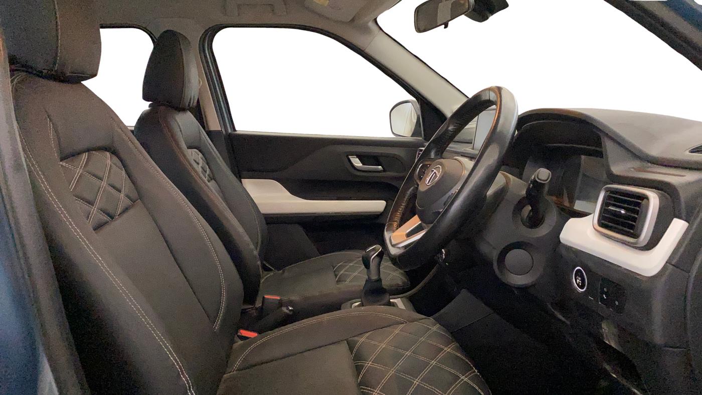 2021 Tata PUNCH CREATIVE  MT, Petrol, Manual, 86,516 km, Right Side Front Door Cabin
