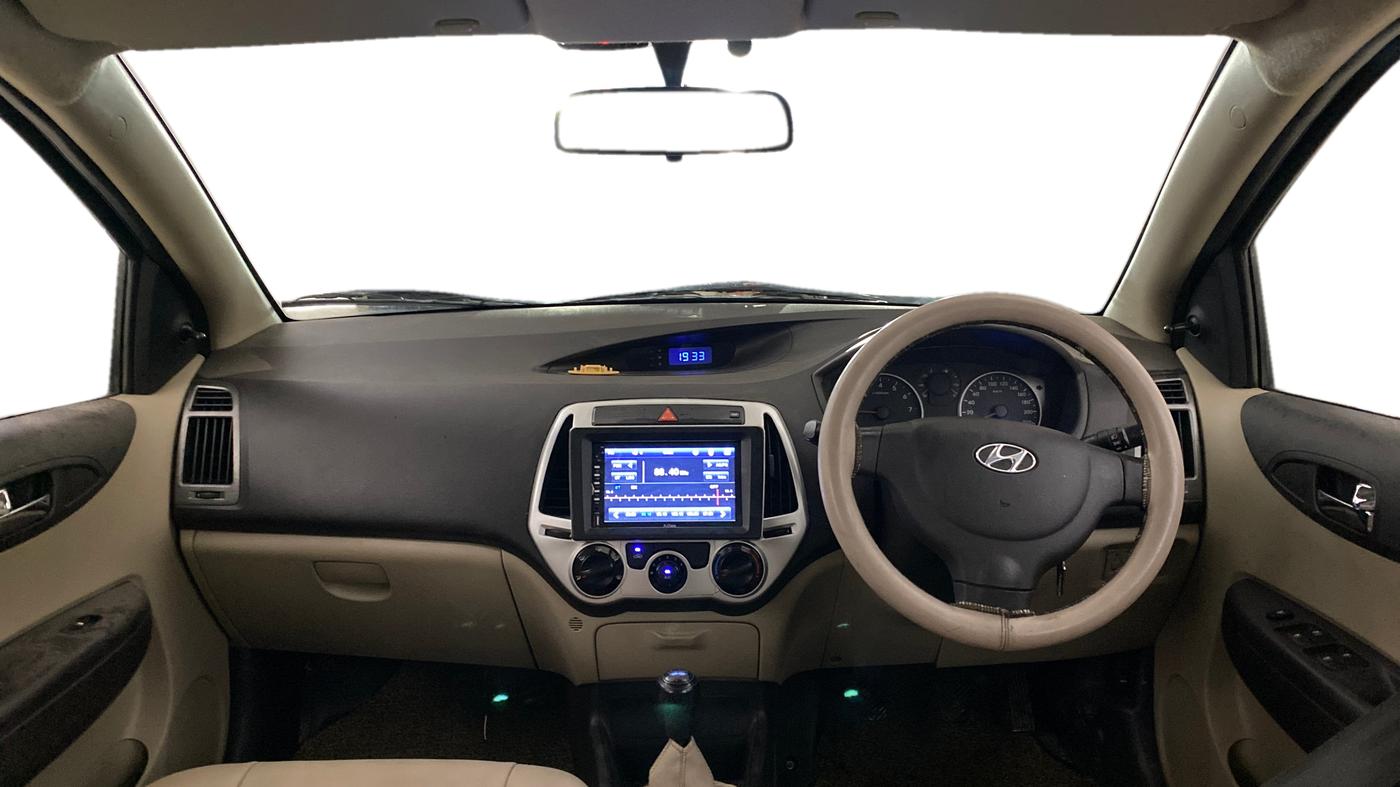 2013 Hyundai i20 MAGNA 1.2, Petrol, Manual, 48,490 km, Dashboard