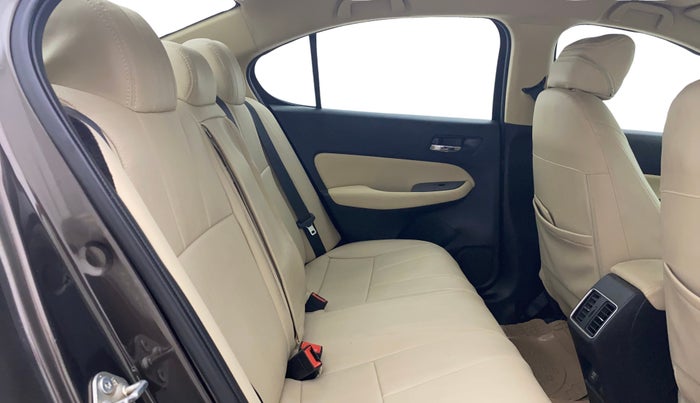 2022 Honda City 1.5L I-VTEC V MT 5TH GEN, Petrol, Manual, 60,849 km, Right Side Rear Door Cabin