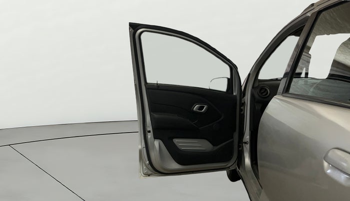 2018 Datsun Redi Go T, Petrol, Manual, 50,949 km, LHS Front Door