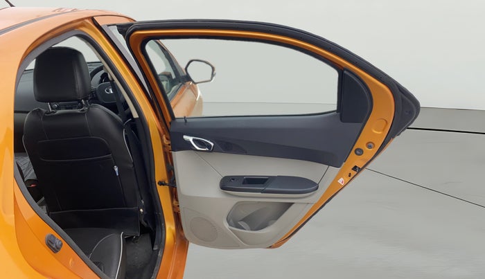 2018 Tata Tiago XZ PETROL, Petrol, Manual, 39,422 km, RHS Rear Door