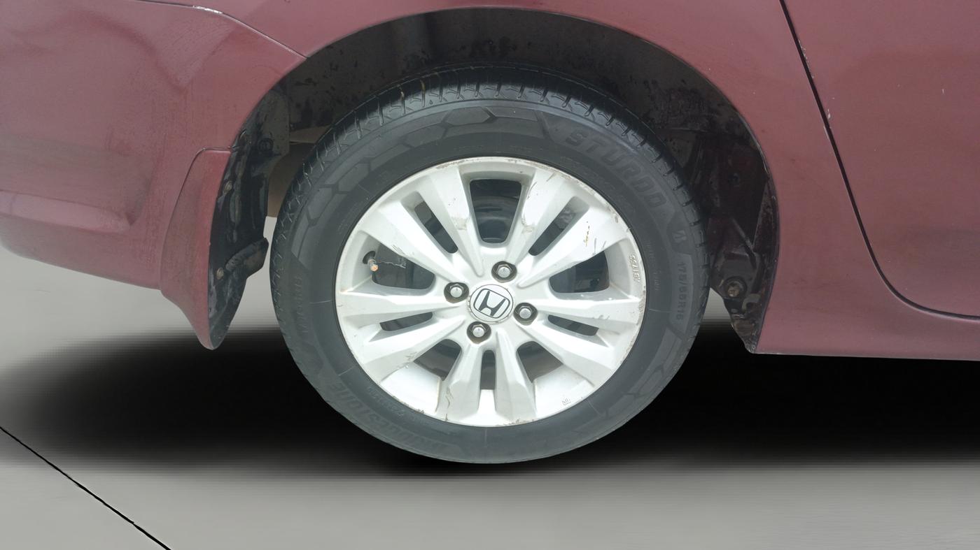 2013 Honda City 1.5L I-VTEC V MT, Petrol, Manual, 1,17,699 km, Right Rear Wheel