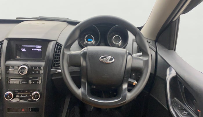 2019 Mahindra XUV500 W5, Diesel, Manual, 39,904 km, Steering Wheel Close Up