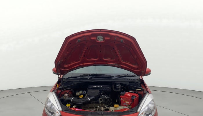 2017 Tata Tiago XZ PETROL, Petrol, Manual, 31,714 km, Open Bonet