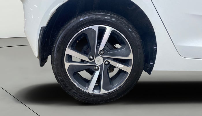 2025 Tata ALTROZ XZ Plus (S) Lux CNG , CNG, Manual, 2,833 km, Right Rear Wheel