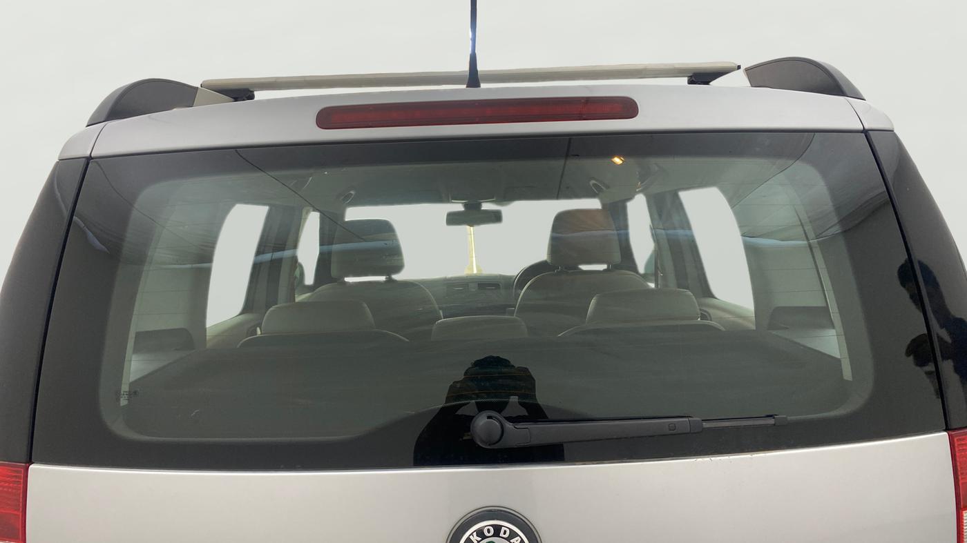 2013 Skoda Yeti AMBITION 2.0 TDI CR 4X2, Diesel, Manual, 71,866 km, Rear Windshield
