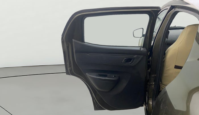 2022 Renault Kwid RXT 1.0 AMT (O), Petrol, Automatic, 24,936 km, LHS Rear Door